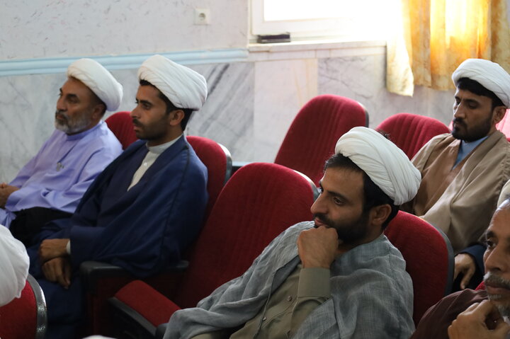 تصاویر/ دیدار مدیر حوزه علمیه سیستان و بلوچستان با مبلغین هجرت شهرستان دلگان