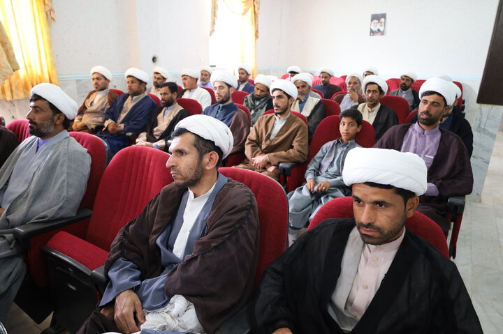 تصاویر/ دیدار مدیر حوزه علمیه سیستان و بلوچستان با مبلغین هجرت شهرستان دلگان
