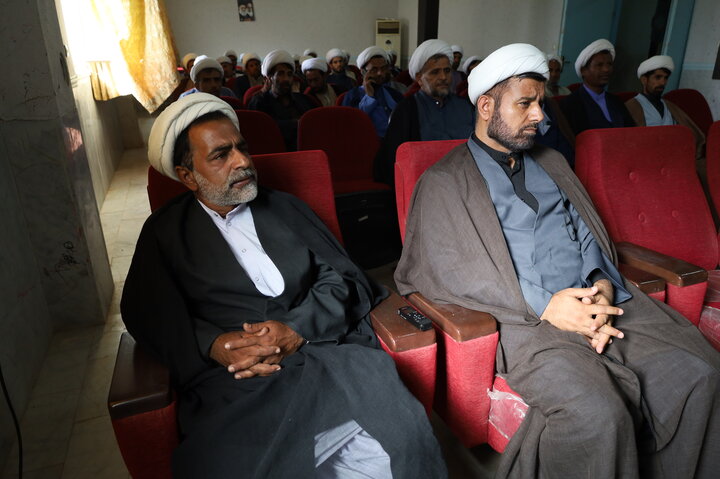 تصاویر/ دیدار مدیر حوزه علمیه سیستان و بلوچستان با مبلغین هجرت شهرستان دلگان