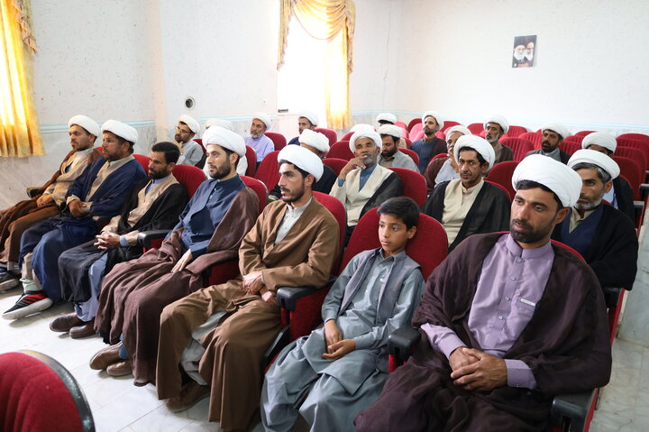تصاویر/ دیدار مدیر حوزه علمیه سیستان و بلوچستان با مبلغین هجرت شهرستان دلگان