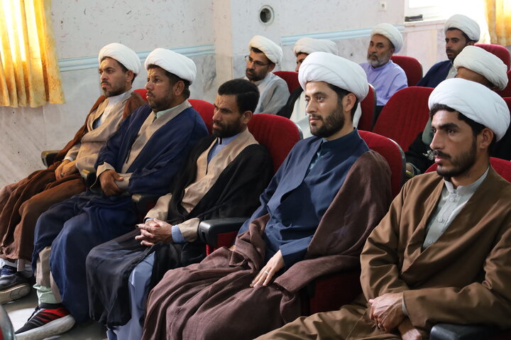 تصاویر/ دیدار مدیر حوزه علمیه سیستان و بلوچستان با مبلغین هجرت شهرستان دلگان