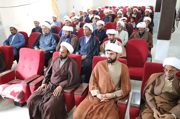 تصاویر/ دیدار مدیر حوزه علمیه سیستان و بلوچستان با مبلغین هجرت شهرستان دلگان