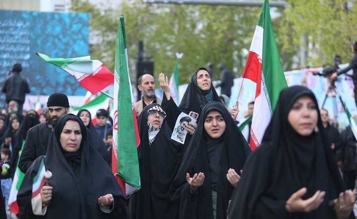 تصاویر/ چهلمین روز شهادت دانش‌آموزان میناب در تهران