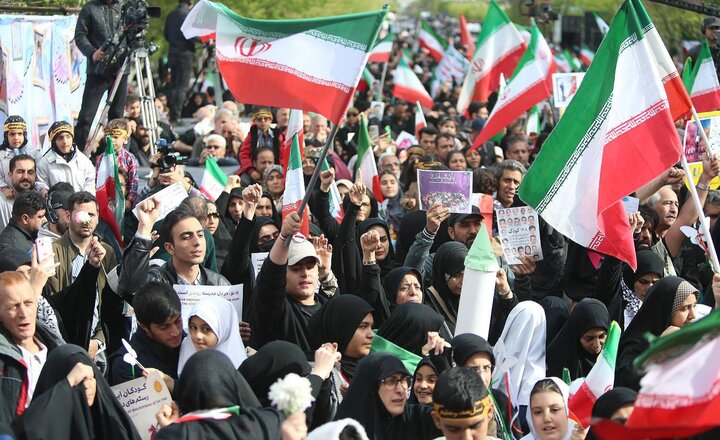 تصاویر/ چهلمین روز شهادت دانش‌آموزان میناب در تهران
