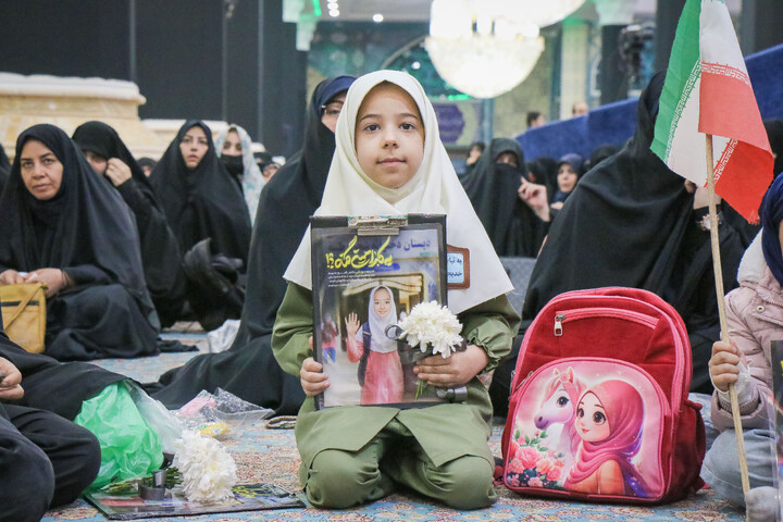 تصاویر/ آئین چهلمین روز شهدای جنایت آمریکایی صهیونی در مدرسه شجره طیبه میناب در آستان مقدس مسجد جمکران