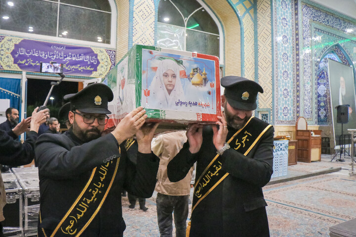 تصاویر/ آئین چهلمین روز شهدای جنایت آمریکایی صهیونی در مدرسه شجره طیبه میناب در آستان مقدس مسجد جمکران