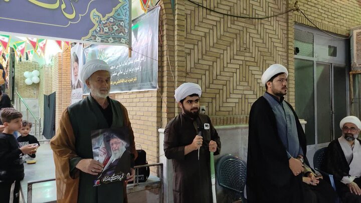 تصاویر/ برپایی موکب گروه جهادی مدرسه علمیه آیت‌الله مدنی کاشانی(ره)