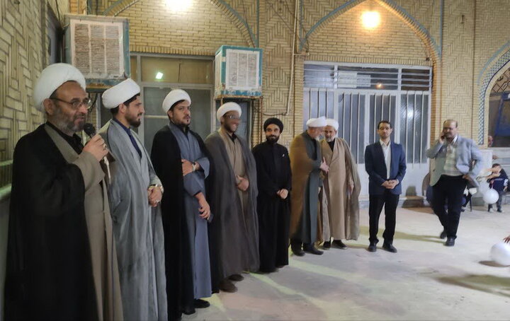 تصاویر/ برپایی موکب گروه جهادی مدرسه علمیه آیت‌الله مدنی کاشانی(ره)