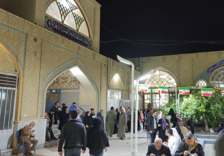 تصاویر/ برپایی موکب گروه جهادی مدرسه علمیه آیت‌الله مدنی کاشانی(ره)