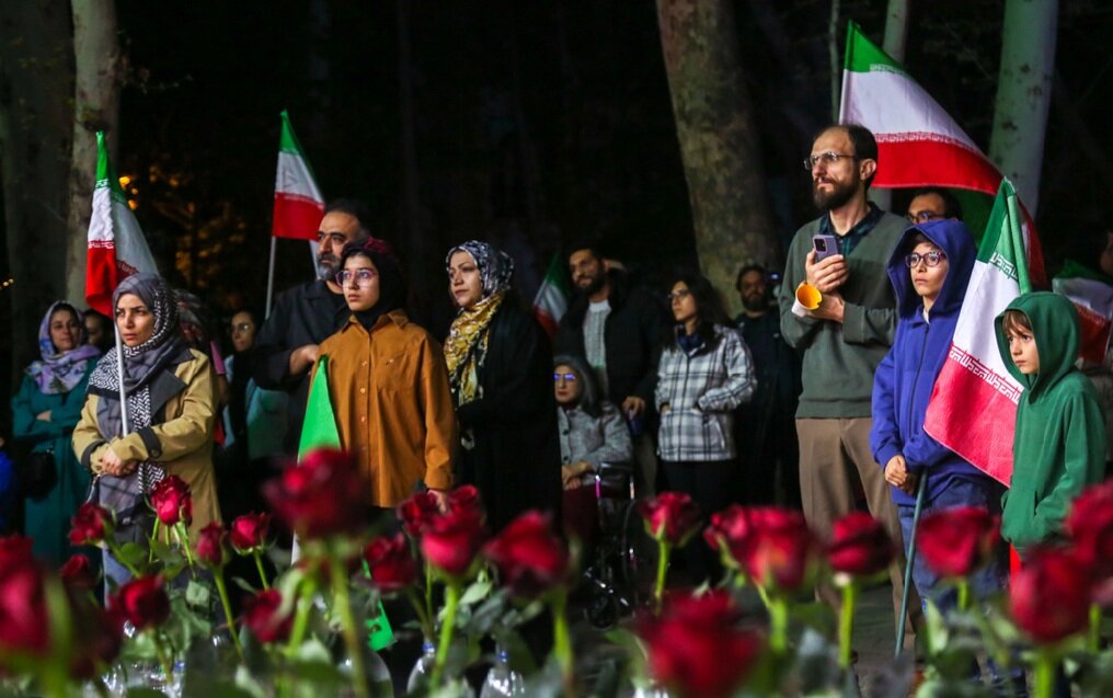 کمک سه‌میلیارد ریالی اهالی مسجد ولیعصر(عج) به جبهه مقاومت در جنگ رمضان 