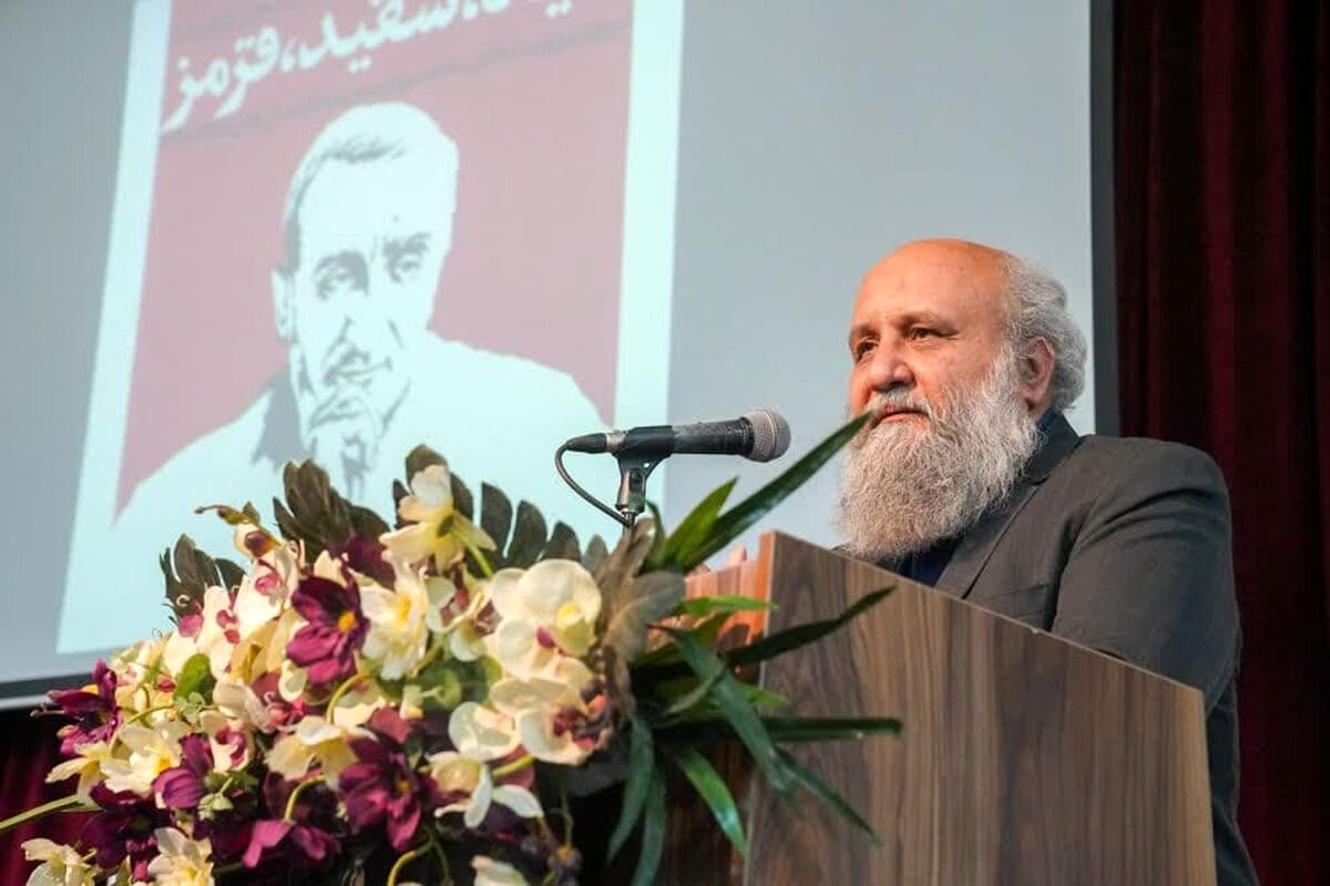 رسالت هنرمندان در روزهای جنگ روایت صادقانه حضور مردم است/هنرمندان باید در میان مردم باشند و حماسه‌ها را روایت کنند