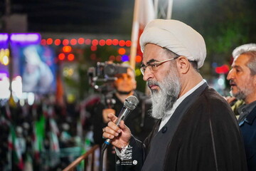 تک‌تک مردان و زنان ایرانی، کلمات الهی‌اند / ملت ایران یکصدا به ترامپ می‌گویند «تو غلط می‌کنی»