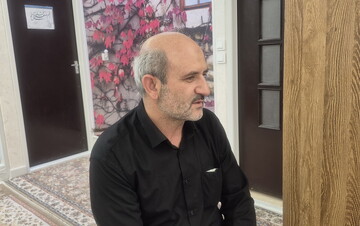 فرزندم با ارتباط کلامی، جوانان را جذب مسجد می‌کرد