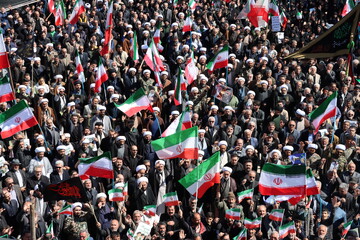 تصاویر/ تجمع مردم اردبیل به مناسبت چهلمین روز شهادت قائد امت و شهدای جنگ رمضان