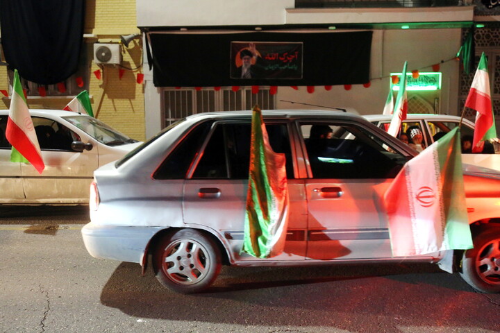 تصاویر/ کاروان خودرویی و اجتماع مردم قم