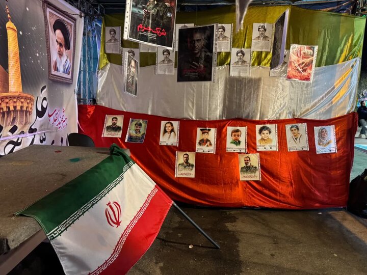 تصاویر/برپایی نمایشگاه عکس ،باموضوع معرفی وتحریم کالاهای اسرائیلی توسط مدرسه علمیه فاطمه‌الزهرا اراک