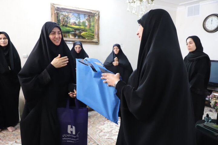 تصاویر/دیدار و دلجویی با خانواده معظم شهید والامقام  پاسدار حاج وحید هاشمی در اراک