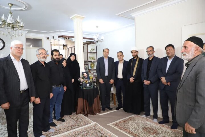 تصاویر/دیدار و دلجویی با خانواده معظم شهید والامقام  پاسدار حاج وحید هاشمی در اراک