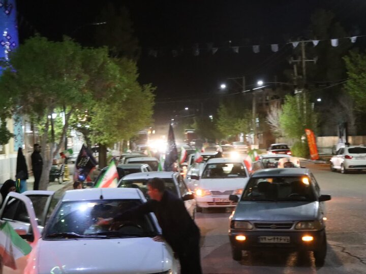 تصاویر/ مردم زیدآباد همچنای پای کار نظام و انقلاب در تجمع شبانه