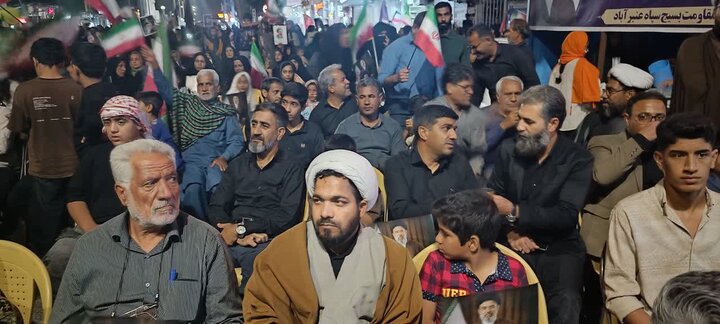 تصاویر/ مردم عنبرآباد همچنای پای کار نظام و انقلاب در تجمع شبانه