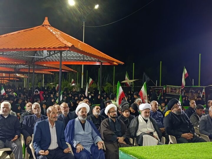 تصاویر/ مردم صفائیه همچنای پای کار نظام و انقلاب در تجمع شبانه