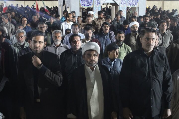 تصاویر/ مردم جازموریان همچنای پای کار نظام و انقلاب در مراسم اربعین سیدالشهدای انقلاب