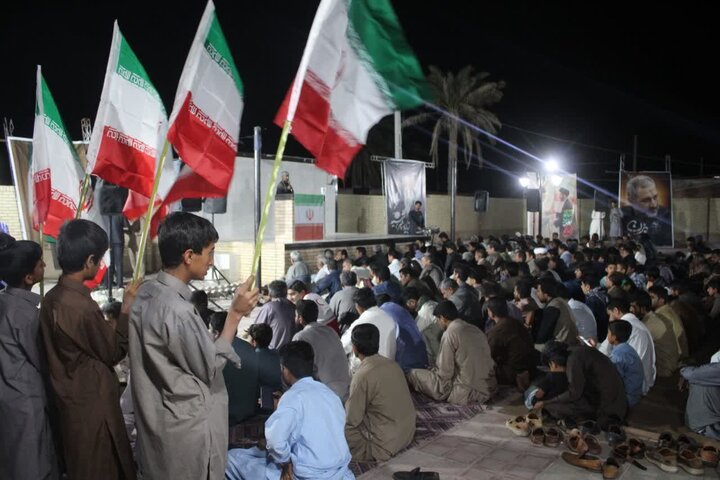 تصاویر/ مردم جازموریان همچنای پای کار نظام و انقلاب در مراسم اربعین سیدالشهدای انقلاب
