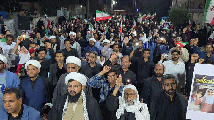 تصاویر/ مردم ریگان همچنای پای کار نظام و انقلاب در تجمع شبانه