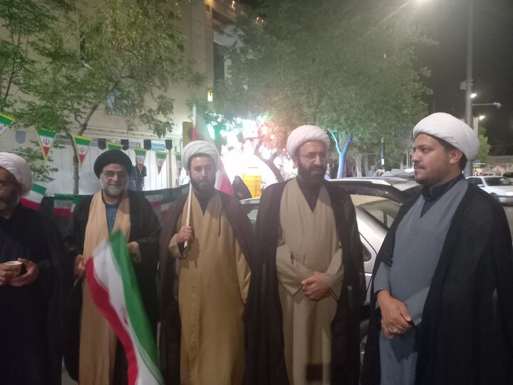 تصاویر/ خدمت رسانی طلاب جهادی هیئت منتظران ظهور مدرسه علمیه آیت الله مصطفوی کاشانی