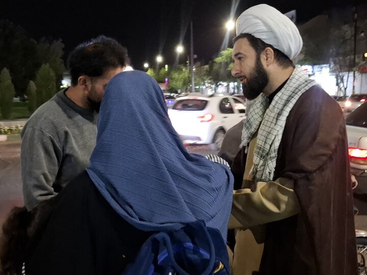تصاویر/ خدمت رسانی طلاب جهادی هیئت منتظران ظهور مدرسه علمیه آیت الله مصطفوی کاشانی