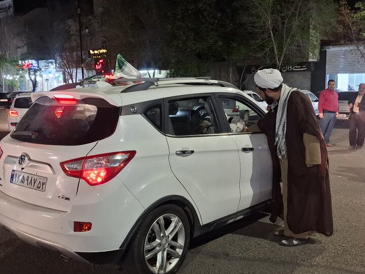 تصاویر/ خدمت رسانی طلاب جهادی هیئت منتظران ظهور مدرسه علمیه آیت الله مصطفوی کاشانی