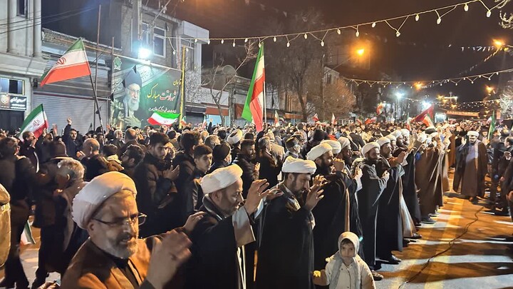 تصاویر/ اجتماع پرشور مروحانیت و طلاب مرندی پای نظام اسلامی