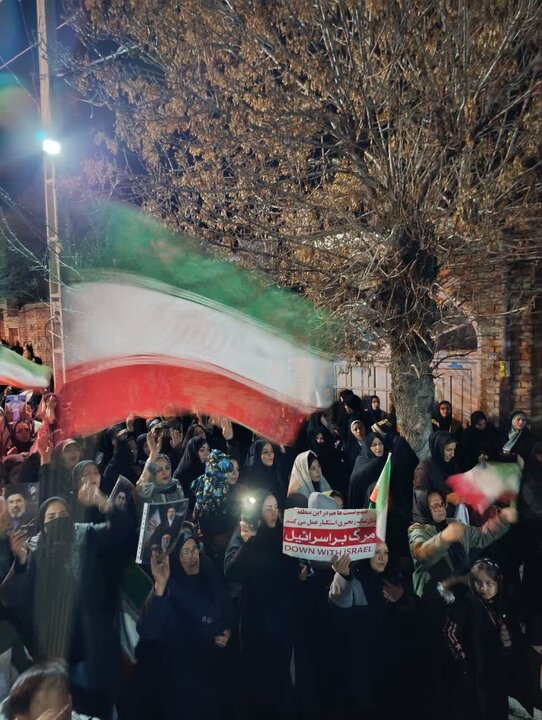 تصاویر/ ادامه تجمعات در تکاب در خونخواهی رهبر شهید انقلاب