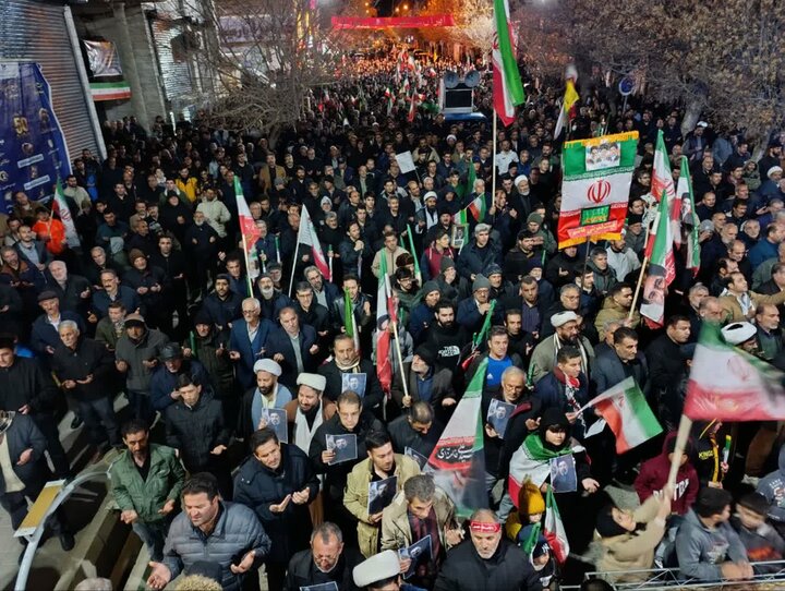 تصاویر/ ادامه تجمعات در تکاب در خونخواهی رهبر شهید انقلاب