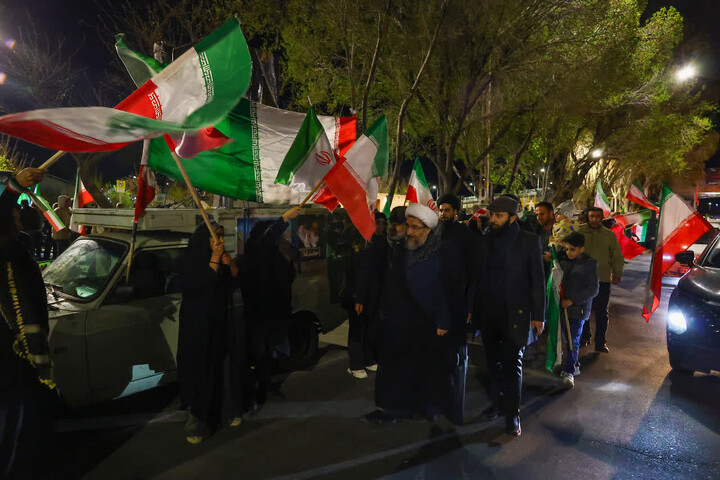 تصاویر / برپایی موکب بنیاد بین المللی آشار عاطفه های آذربایجان شرقی  در کنار حماسه آفرینی های مردم