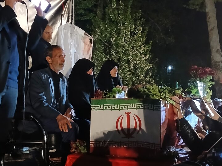 تصاویر/وداع باشهیدپرستار در مشهد مقدس