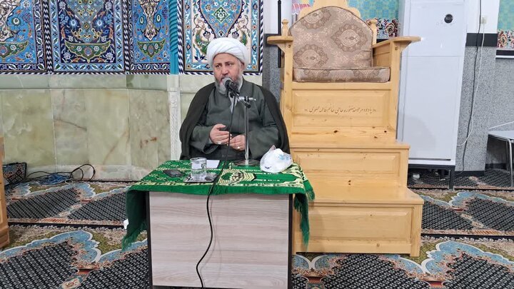 تصاویر/ی جلسه هفتگی شرح صحیفه سجادیه امام جمعه آران و بیدگل