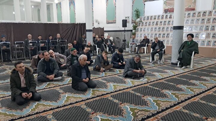 تصاویر/ی جلسه هفتگی شرح صحیفه سجادیه امام جمعه آران و بیدگل