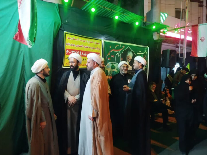 تصاویر/ برپایی موکب مدرسه علمیه المهدی(عج) آران و بیدگل یادبود شهدای جنگ رمضان