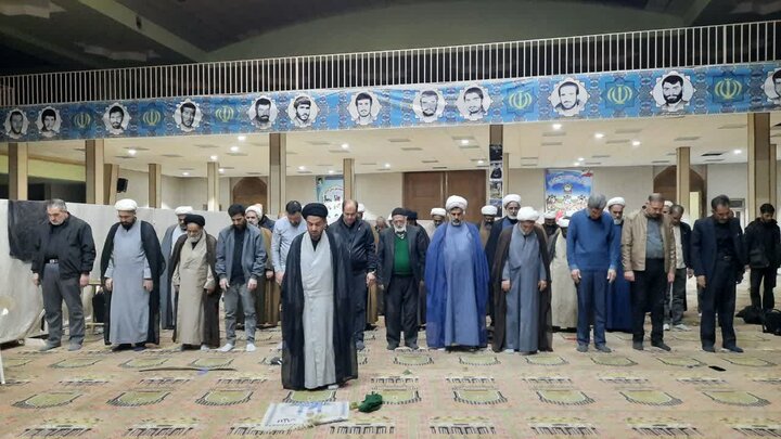تصاویر/دیدار علما و روحانیون استان مرکزی با امام‌جمعه خمین