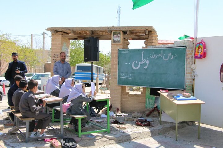 تصاویر/ اولین مدرسه استان سمنان به نام “شهدای شجره طیبه” نامگذاری شد