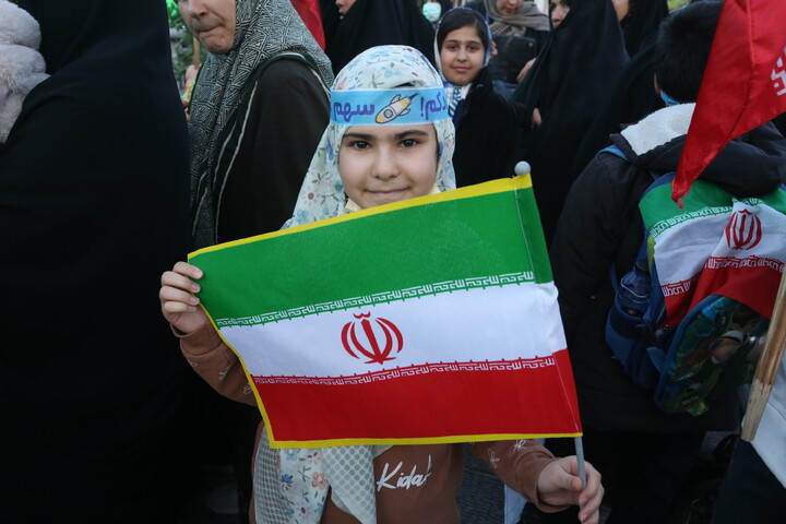 تجمع کودکان اصفهانی در محکومیت جنایات آمریکایی صهیونی و اربعین امام شهیدمان