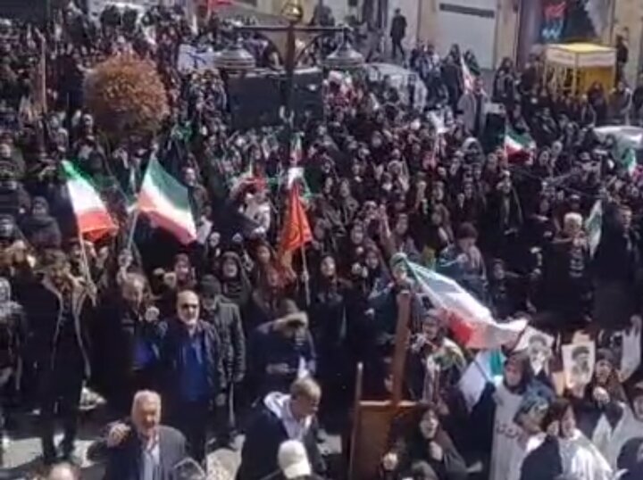 تصاویر/اجتماع بانوان اراکی در حسینیه ایران به مناسبت چهلم امام شهید و شهدای جنگ رمضان
