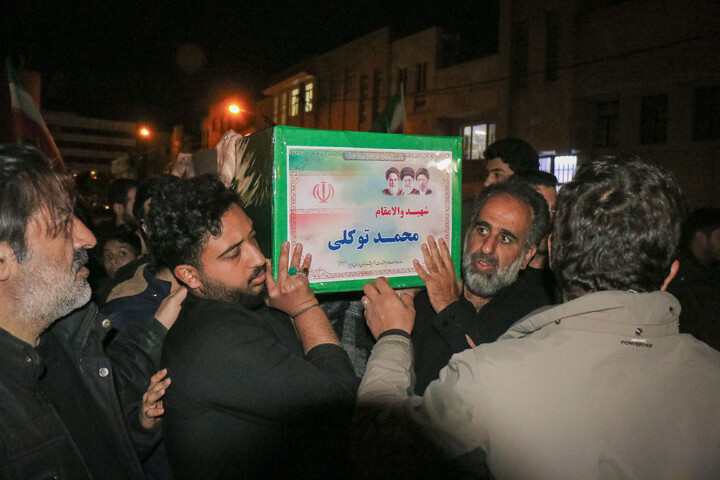 تصاویر/ مراسم وداع با پیکر مطهر طلبه شهید محمد توکلی در مدرسه علمیه فاطمی