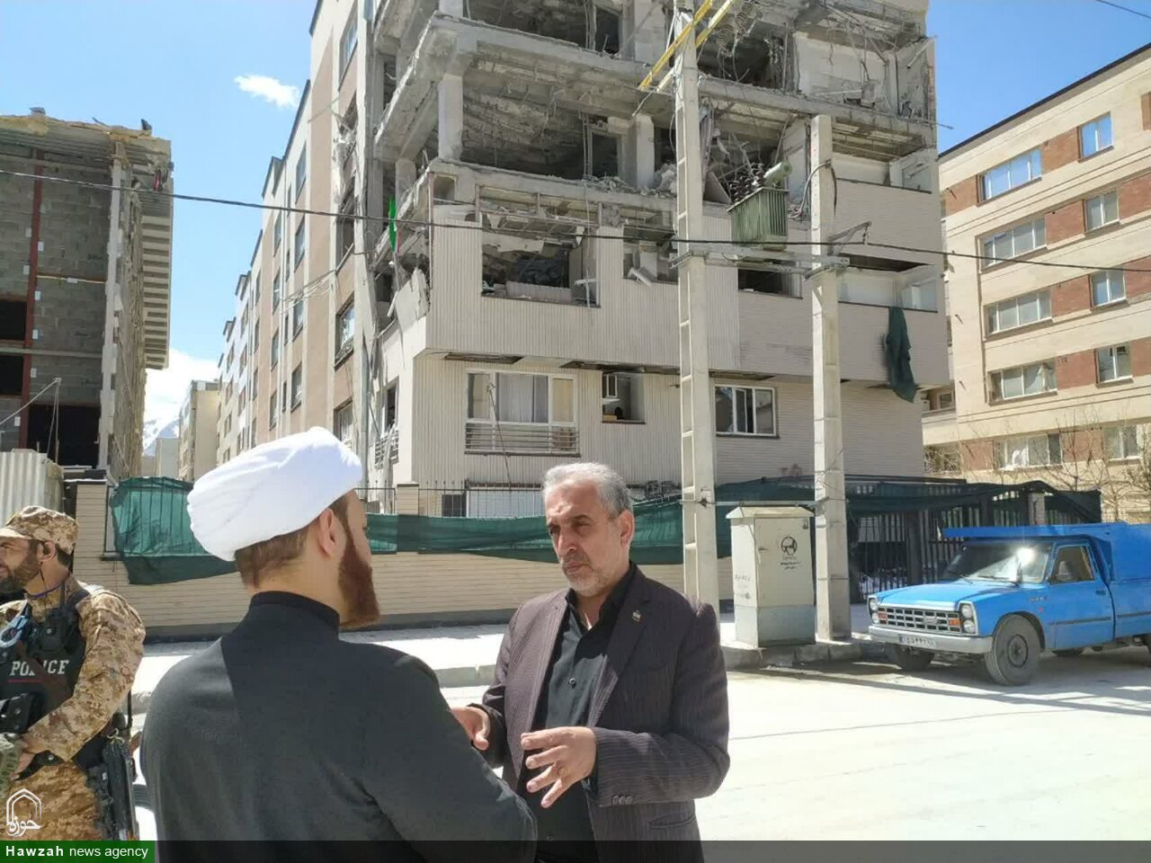 فرماندار همدان از محل حمله دشمن آمریکایی صهیونیستی به شهر همدان بازدید کرد+عکس