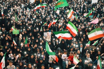 تصاویر | اجتماع باشکوه بانوان زنجانی در مصلای خاتم الانبیــاء