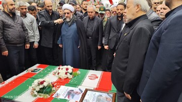 فیلم | تشییع پیکر پاک ۲ نفر از شهدای جنگ رمضان در تبریز