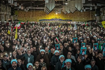تصاویر / مصلای بزرگ بابل میزبان مردم عزادار اربعین رهبر شهید و شهدای رمضان