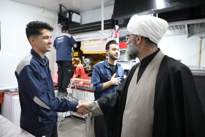 تصاویر/ بازدید نماینده رهبر معظم انقلاب در استان از مواکب عزت و اقتدار شهرستان سمنان