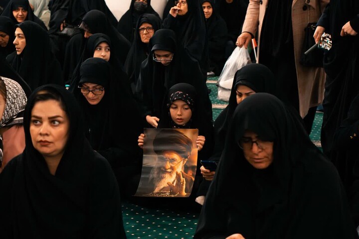 تصاویر | اجتماع باشکوه بانوان زنجانی در مصلای خاتم الانبیــاء ﷺ
